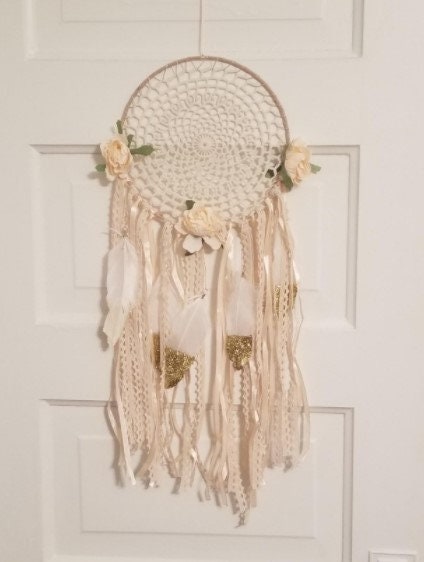 Boho White Gold Feather Floral Dreamcatcher Country Rustic Wedding Photos Decoration Unique Wall Hanging Natural Dream Catcher Zen Nursery