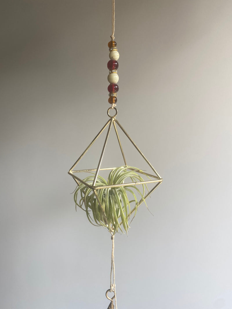 Geometric Hanging Beaded Agate Bell Air Plant Holder Indoor Plant Himmeli Brass Gold Metal Birthday Housewarming Gardening Geometric Plantar