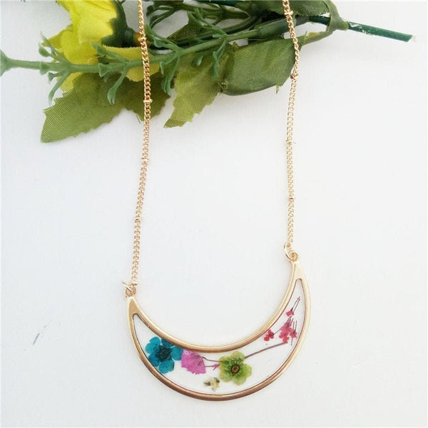 Pressed Wildflower Crescent Moon Pendant Necklace, Natural Real Dried Flowers Resin Earring, Boho Hippie Unique Necklace, Birthday Gift