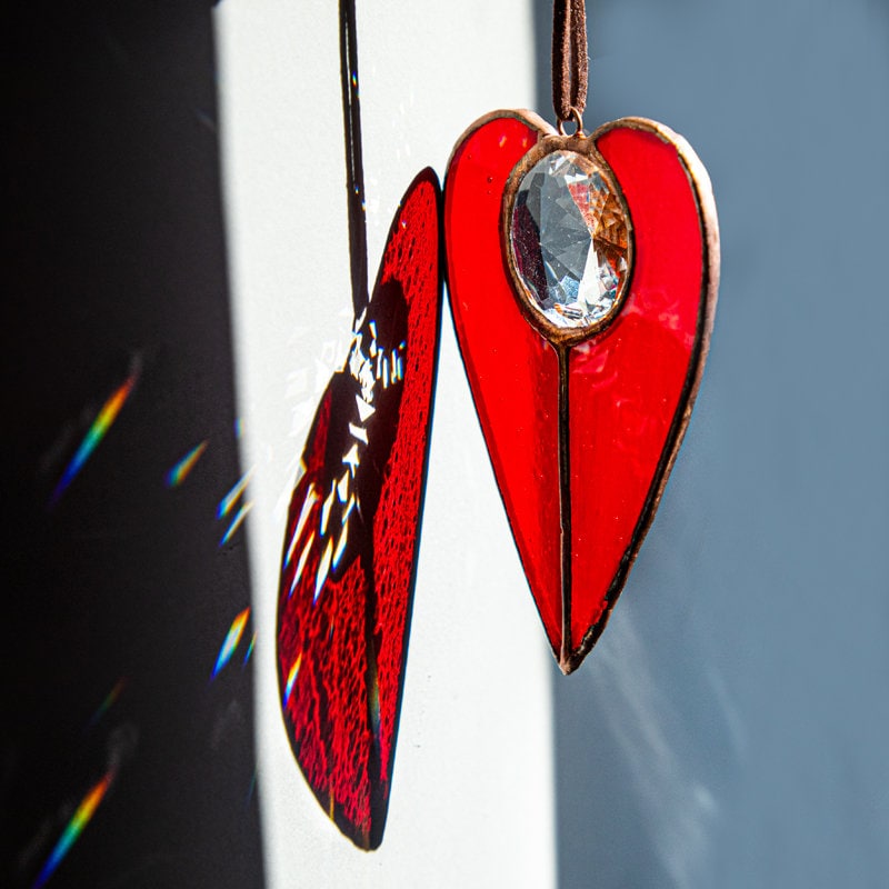 Stained Glass Heart Shaped Suncatcher Window Hanging Pendant Decoration Car Charm Christmas Ornament Home Decor Patio Blue Green Teal Red